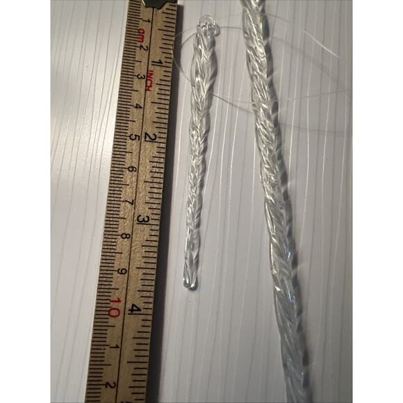 Lot Vtg Set 35 Plastic Acrylic Icicles Clear Christmas Ornaments Bloomingdale’s - Picture 10 of 13